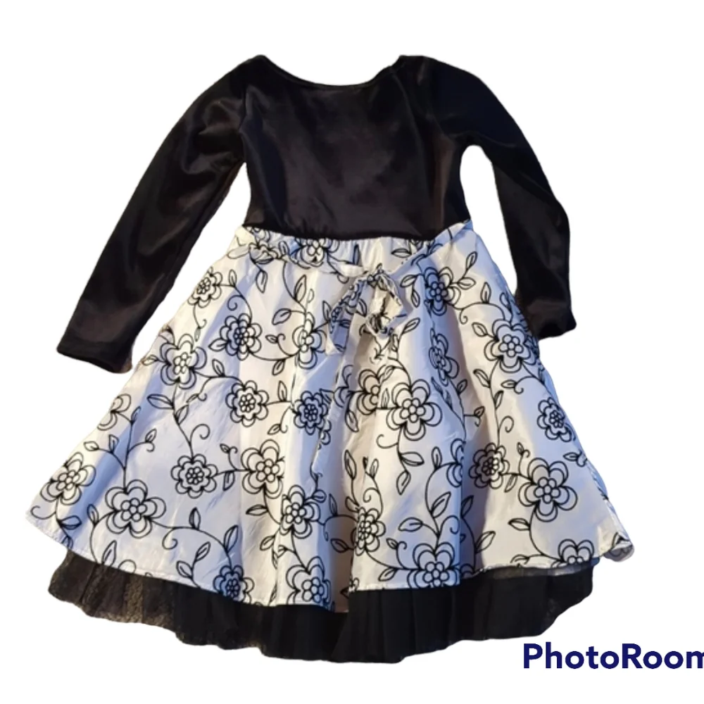 Girls Black and White Long Sleeve Party Dress Size 4 - Picture 2 of 4